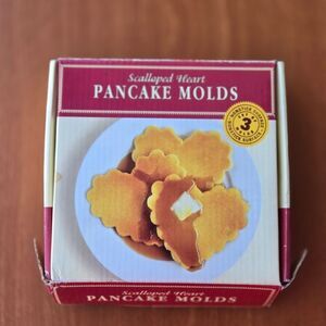Williams Sonoma Scalloped Heart Pancake Mold Set Vintage Metal Discontinued
